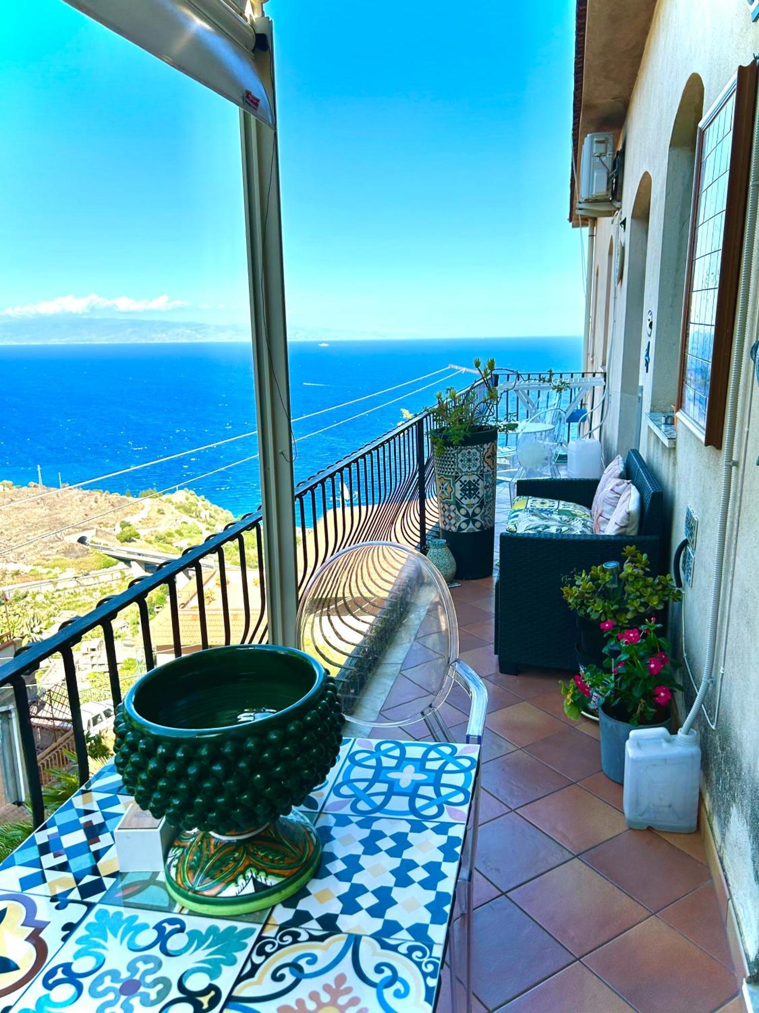 Sun Sky Sea Suite Taormina Esterno foto